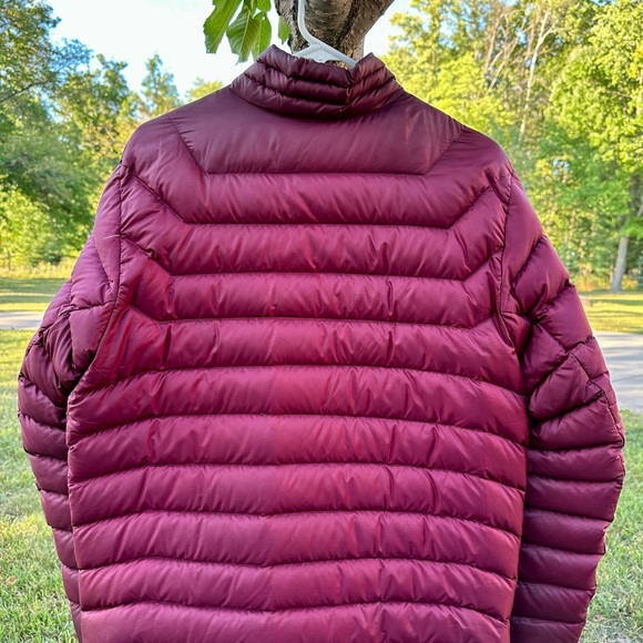 Eddie Bauer First Ascent Lightweight Down Winter Jacket Men’s Size Medium - Picture 2 of 6